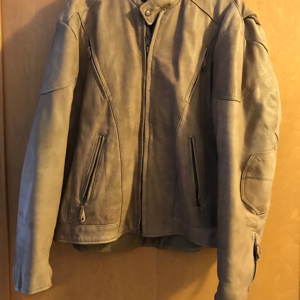 Men’s Leather Jacket